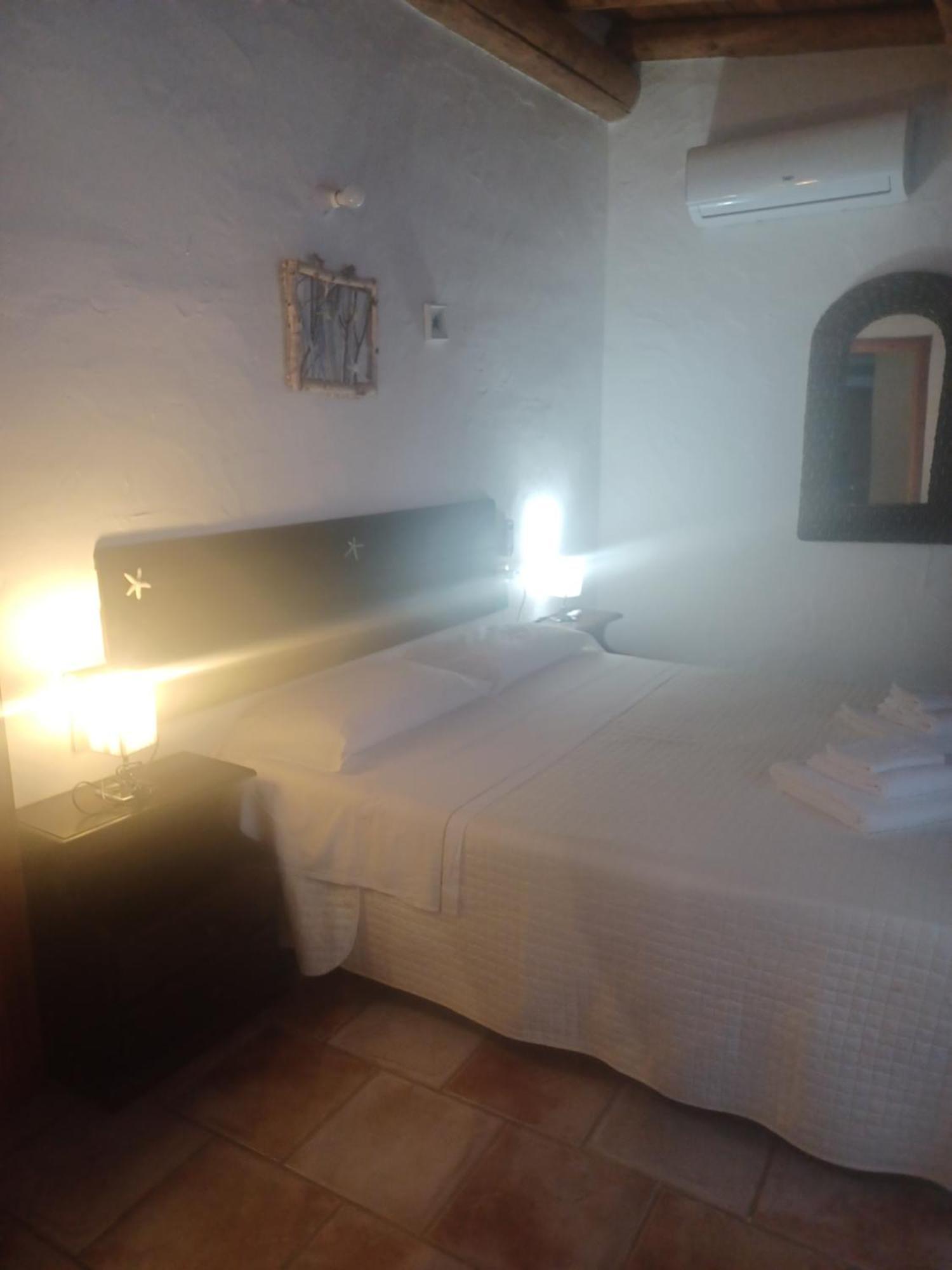 B&B Helios Il Tuo Relax In Sardegna San Teodoro  Exteriör bild