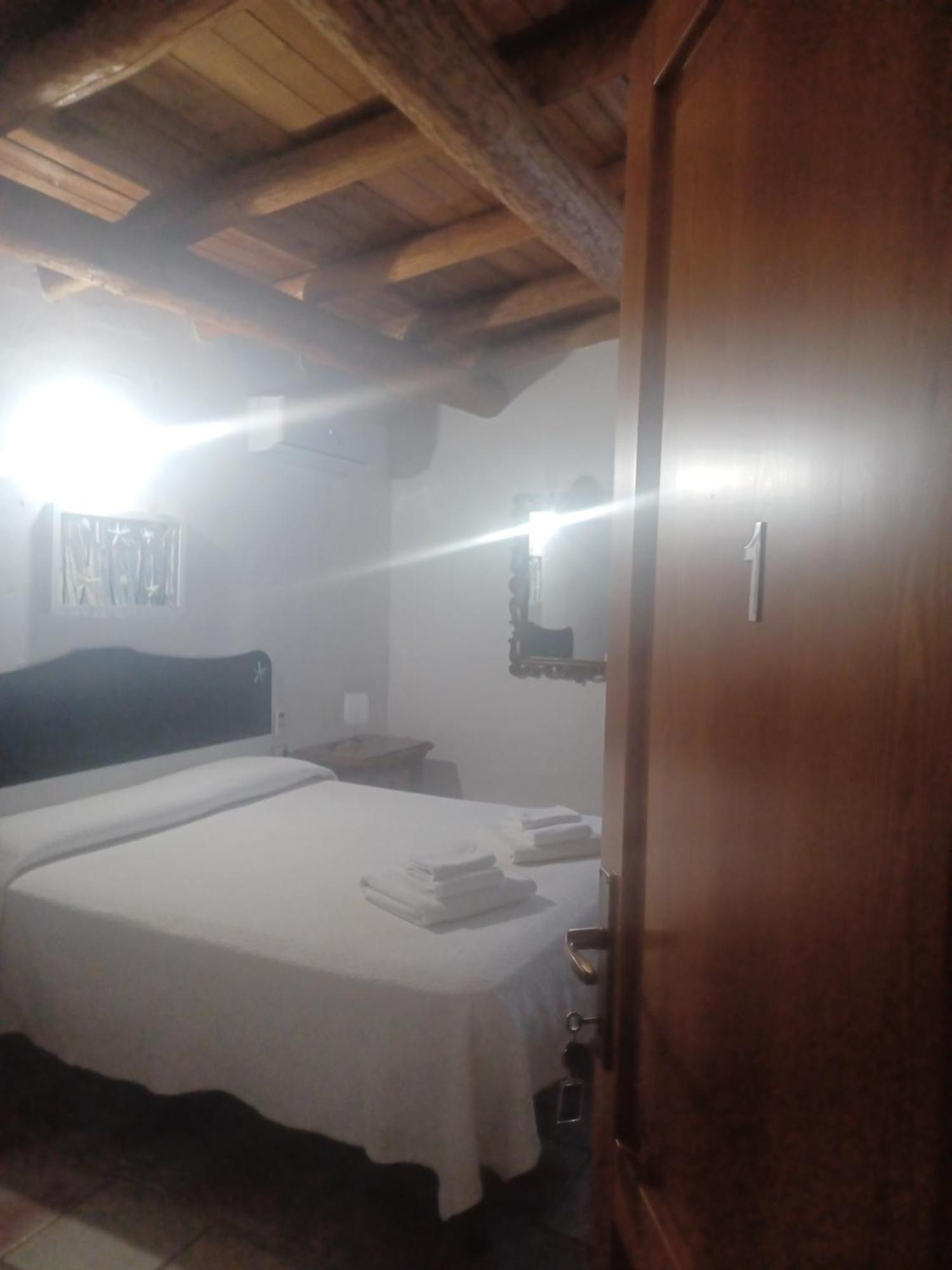 B&B Helios Il Tuo Relax In Sardegna San Teodoro  Exteriör bild