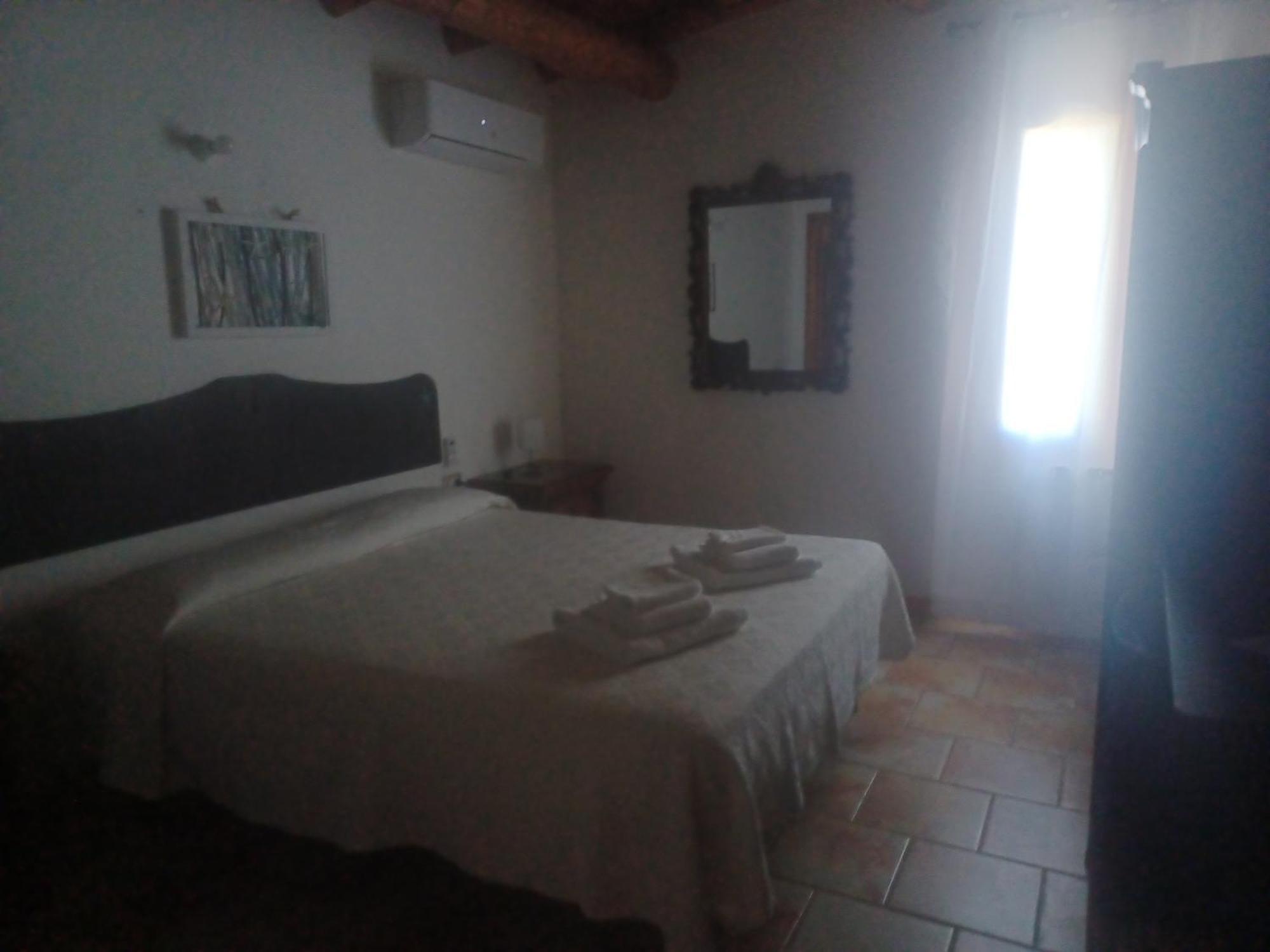 B&B Helios Il Tuo Relax In Sardegna San Teodoro  Exteriör bild